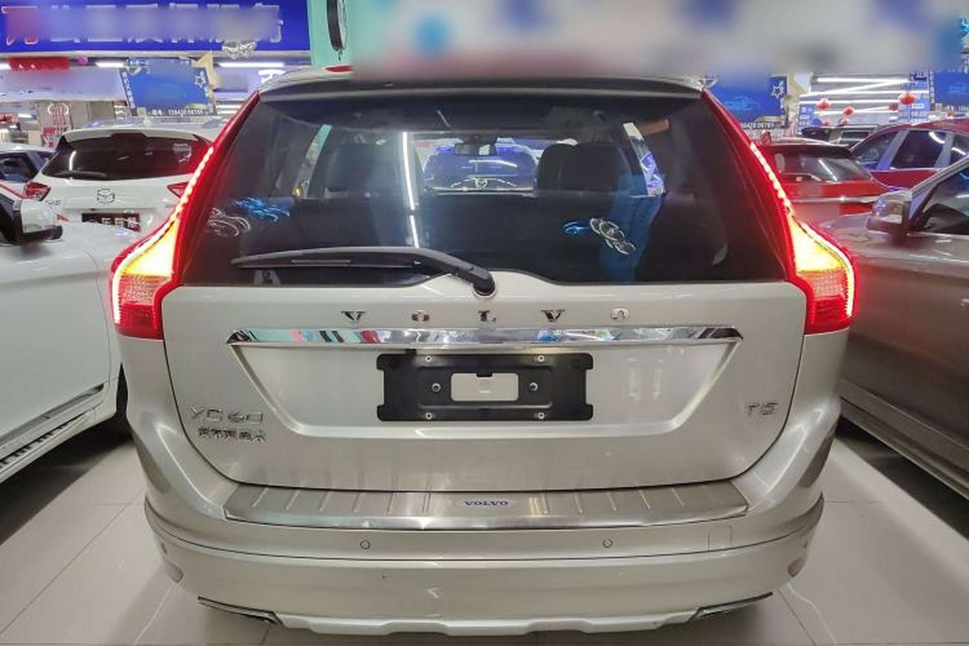 Used Volvo XC60 2017 T5 Smart Upgrade Edition Exterior 4