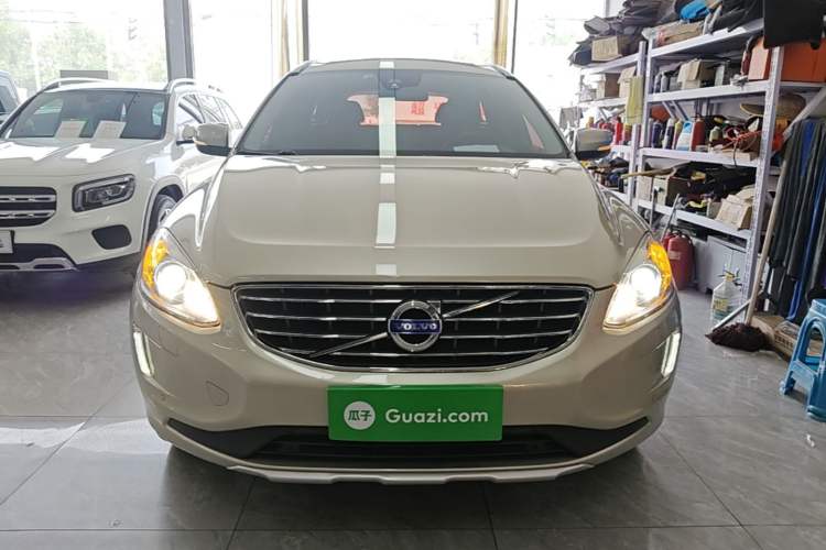 Used Volvo XC60 2017 T5 AWD Smart Upgrade Edition Front