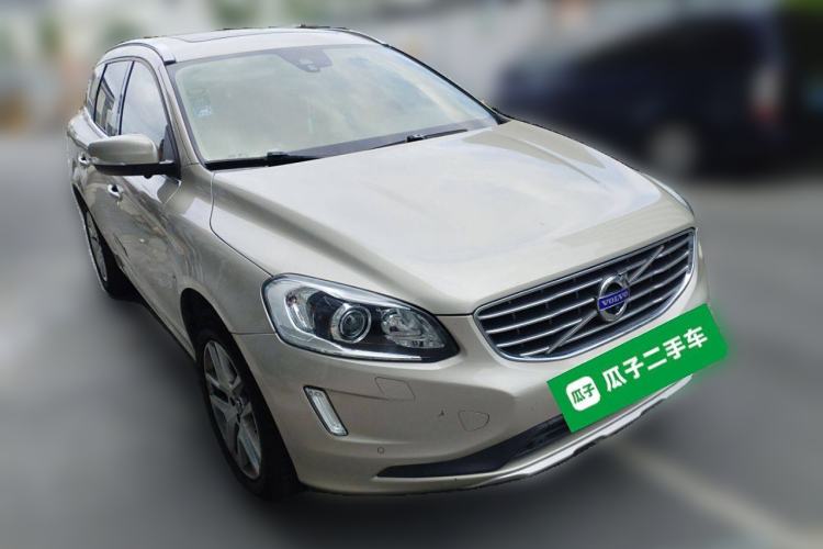 Used Volvo XC60 2017 T5 Smart Upgrade Edition Front Right 45 Deg