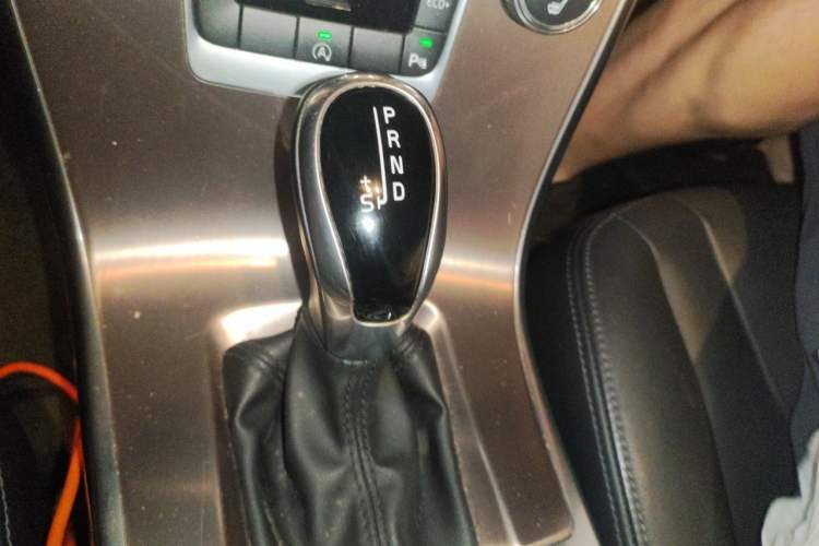 Used Volvo XC60 2017 T5 Smart Upgrade Edition Gear Lever