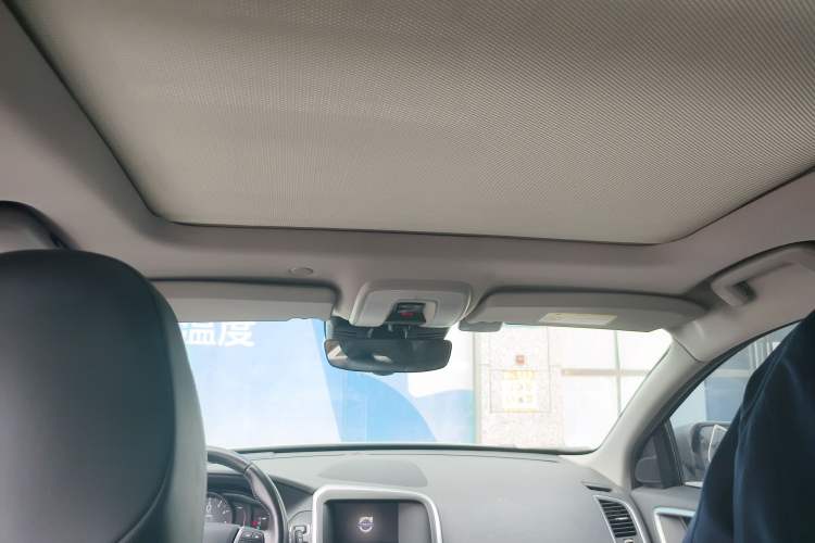 Used Volvo XC60 2017 T5 AWD Smart Upgrade Edition Headliner