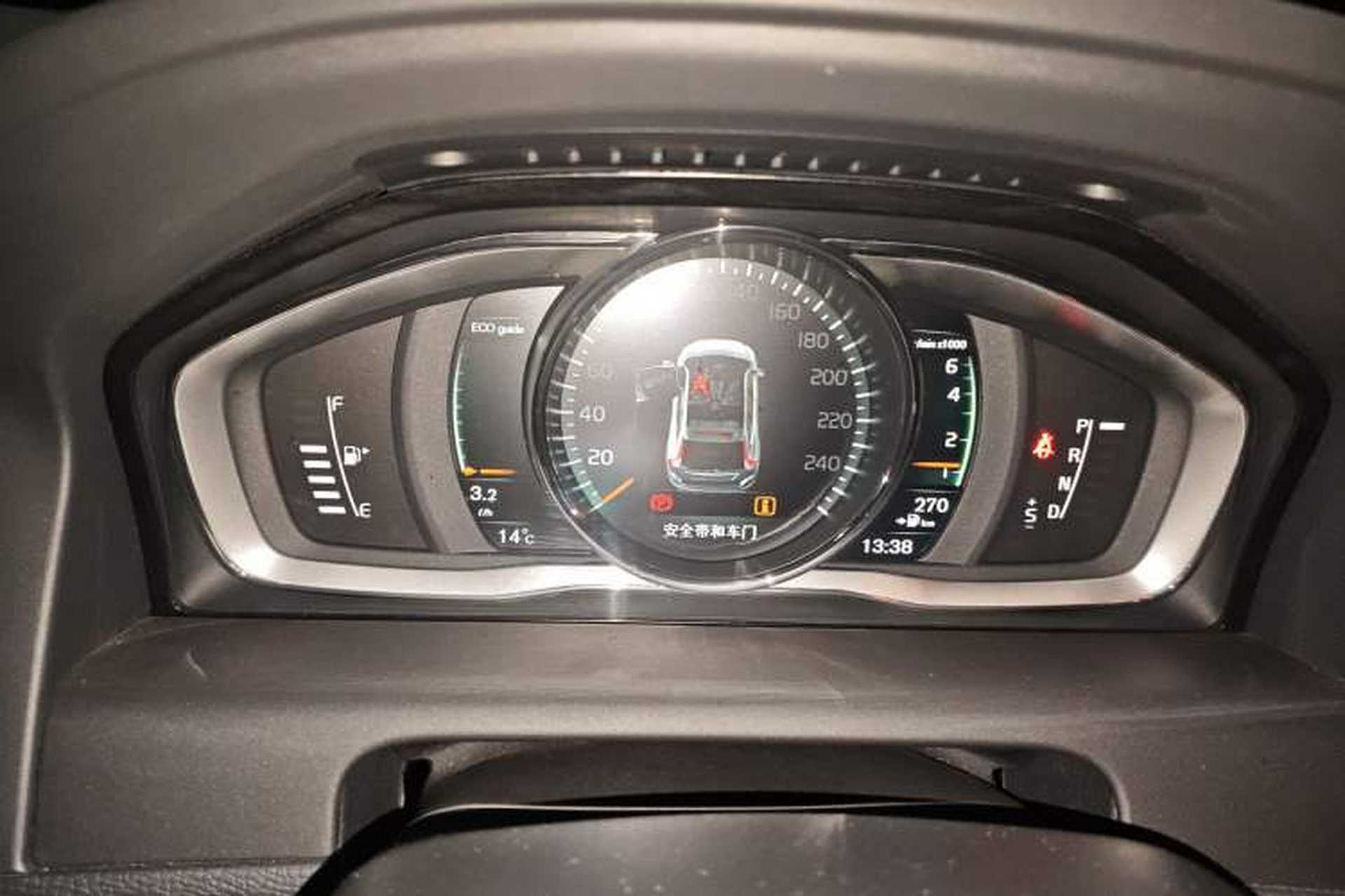 Used Volvo XC60 2017 T5 AWD Smart Upgrade Edition Instrument Cluster