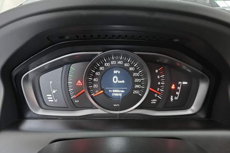 Used Volvo XC60 2017 T5 AWD Smart Upgrade Edition Instrument Cluster