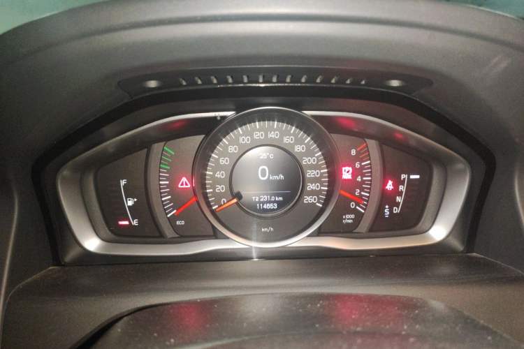 Used Volvo XC60 2017 T5 Smart Upgrade Edition Instrument Cluster