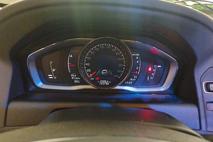 Used Volvo XC60 2017 T5 AWD Smart Upgrade Edition Instrument Cluster