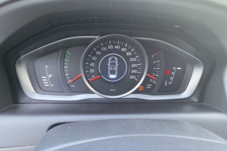 Used Volvo XC60 2017 T5 Smart Upgrade Edition Instrument Cluster