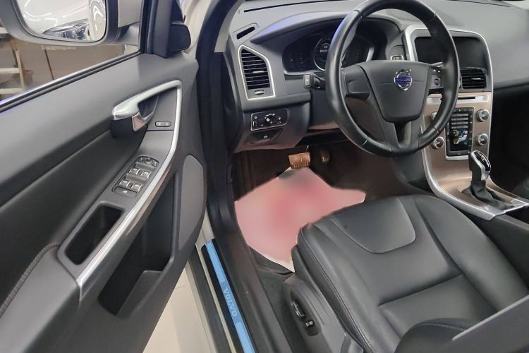 Used Volvo XC60 2017 T5 Smart Upgrade Edition Interior 3
