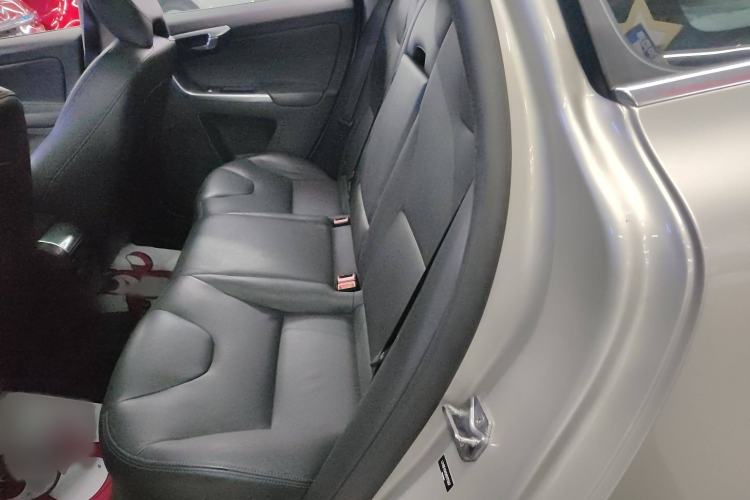 Used Volvo XC60 2017 T5 Smart Upgrade Edition Interior 4