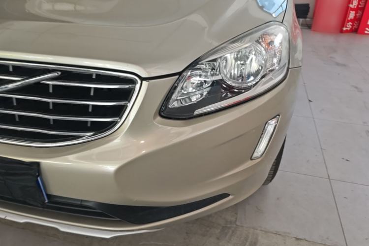 Used Volvo XC60 2017 T5 Smart Edition Left Front Headlight