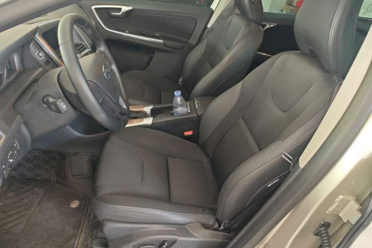 Used Volvo XC60 2017 T5 Smart Edition Left Front Seat