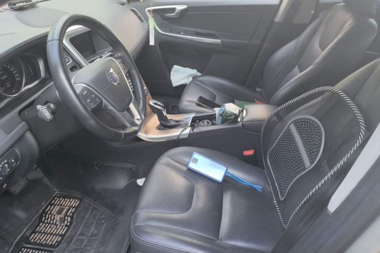 Used Volvo XC60 2017 T5 Smart Upgrade Edition Left Front Seat