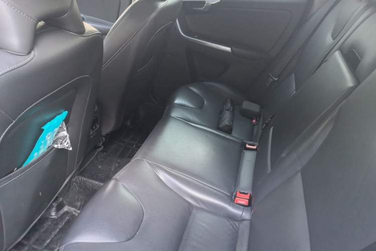 Used Volvo XC60 2017 T5 Smart Upgrade Edition Left Rear Seat