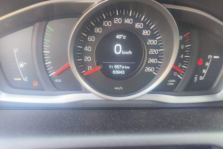 Used Volvo XC60 2017 T5 AWD Smart Upgrade Model Odometer Close Up