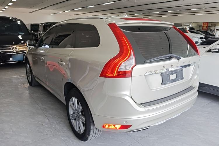 Used Volvo XC60 2017 T5 AWD Smart Upgrade Edition Rear Left 45 Deg