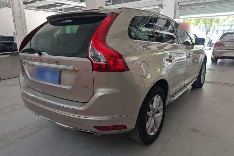 Used Volvo XC60 2017 T5 Smart Edition Rear Right 45 Deg