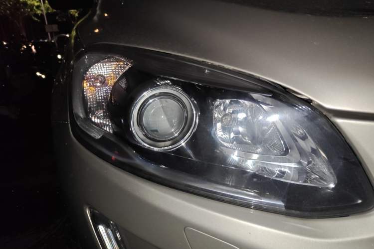Used Volvo XC60 2017 T5 Smart Upgrade Edition Right Front Headlight