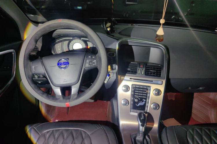 Used Volvo XC60 2017 T5 Smart Edition Steering Wheel