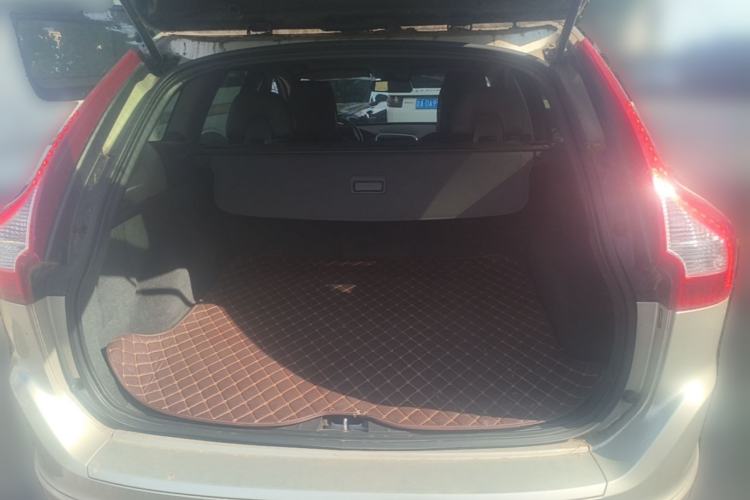 Used Volvo XC60 2017 T5 AWD Smart Upgrade Model Trunk