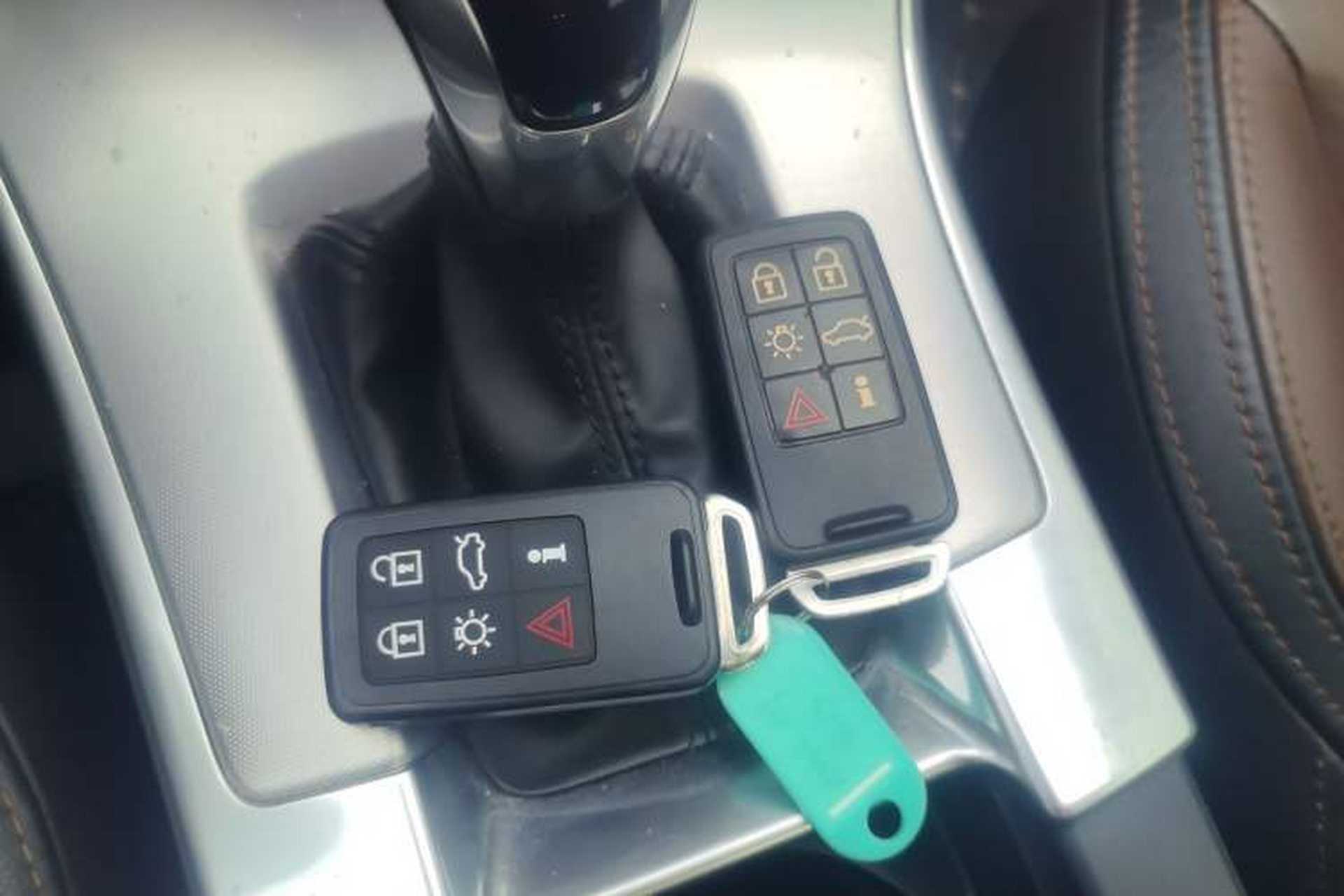 Used Volvo XC60 2017 T5 AWD Smart Range Edition Vehicle Key