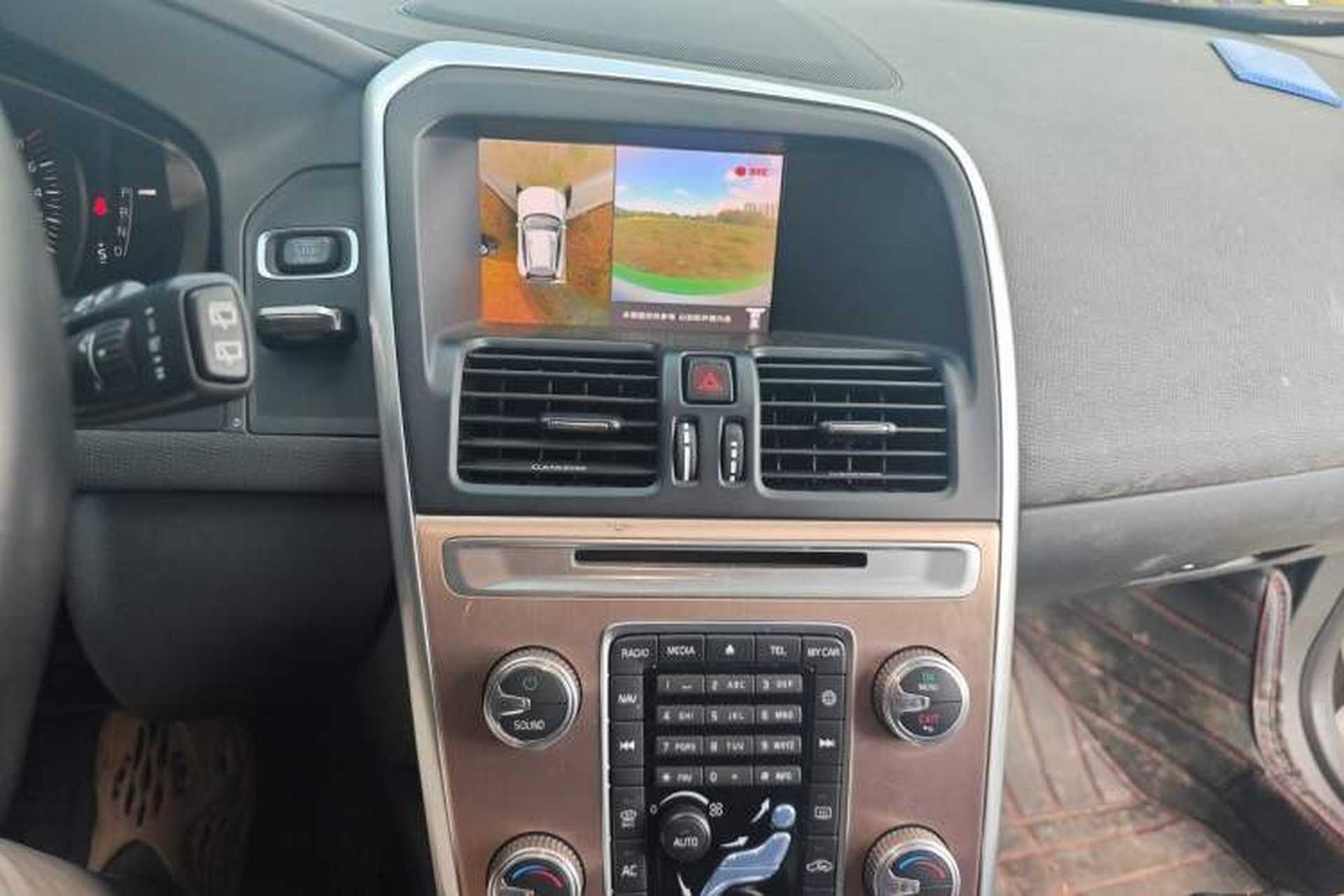 Used Volvo XC60 2017 T5 Smart Upgrade Edition Audio And AC Panel