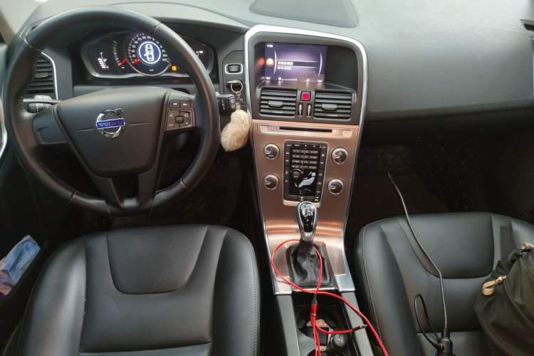 Used Volvo XC60 2017 T5 Smart Upgrade Edition Center Console
