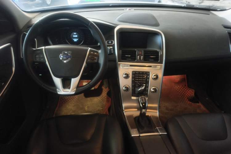 Used Volvo XC60 2017 T5 Smart Upgrade Edition Center Console
