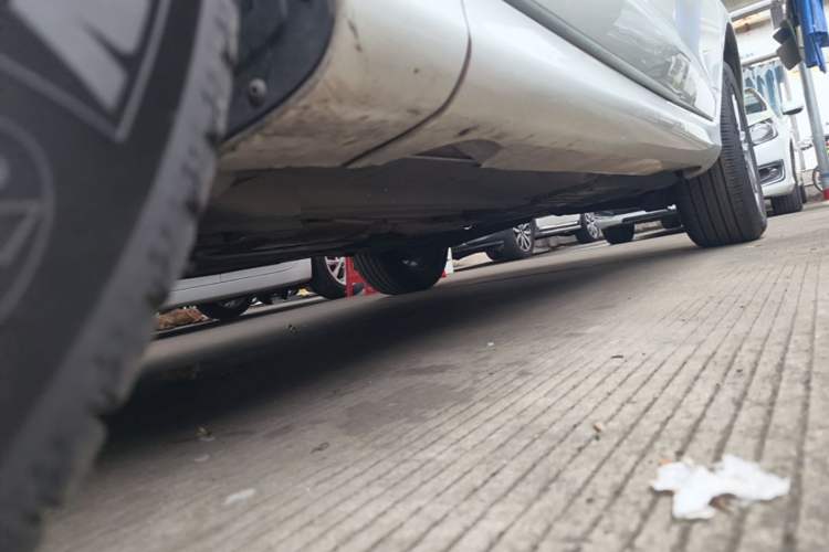 Used Volvo XC60 2017 T5 Smart Upgrade Edition Chassis Front Left