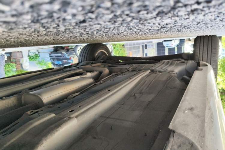 Used Volvo XC60 2017 T5 Smart Upgrade Edition Chassis Front Right