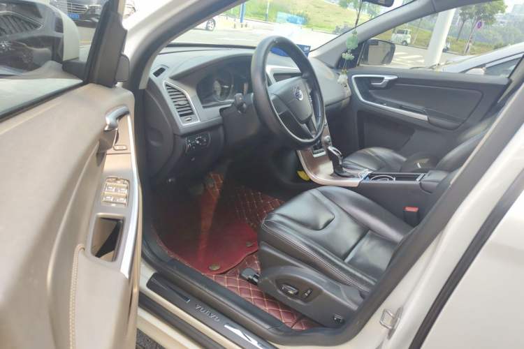 Used Volvo XC60 2017 T5 Smart Upgrade Edition Driver Seat