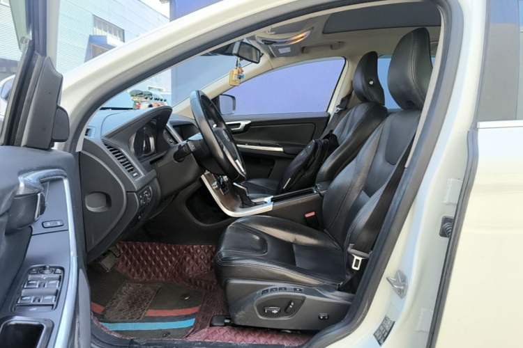 Used Volvo XC60 2017 T5 Smart Upgrade Edition Driver Seat