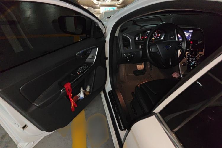 Used Volvo XC60 2017 T5 Smart Upgrade Edition Driver Seat