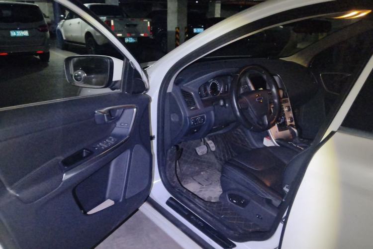 Used Volvo XC60 2017 T5 Smart Upgrade Edition Driver Seat
