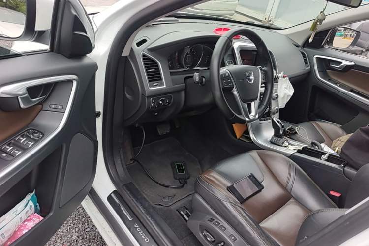 Used Volvo XC60 2017 T5 AWD Smart Range Edition Driver Seat