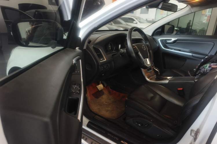 Used Volvo XC60 2017 T5 Smart Upgrade Edition Driver Seat