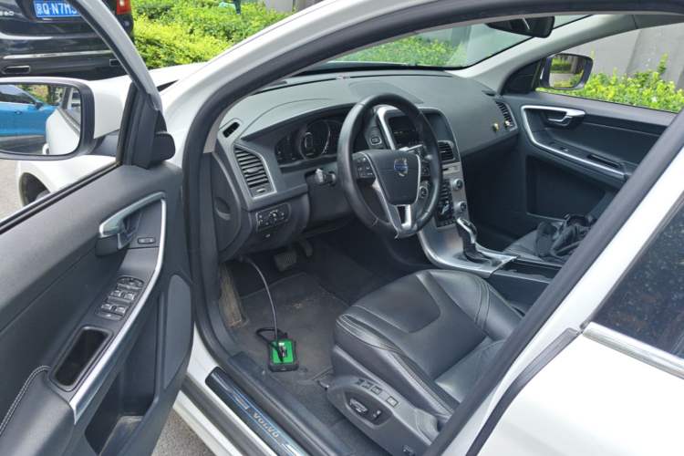 Used Volvo XC60 2017 T5 AWD Smart Range Edition Driver Seat