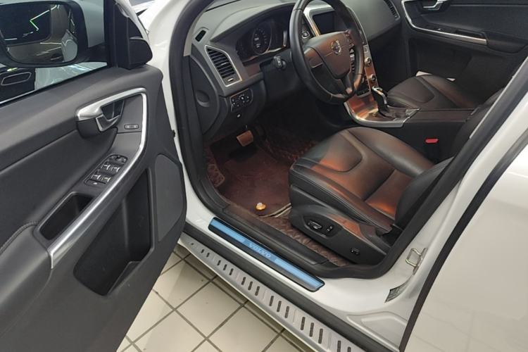 Used Volvo XC60 2017 T5 Smart Upgrade Edition Driver Seat