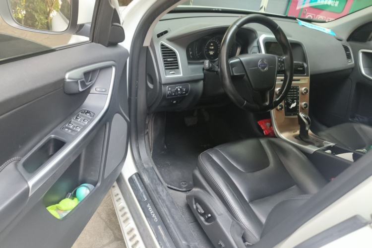 Used Volvo XC60 2017 T5 Smart Upgrade Edition Driver Seat