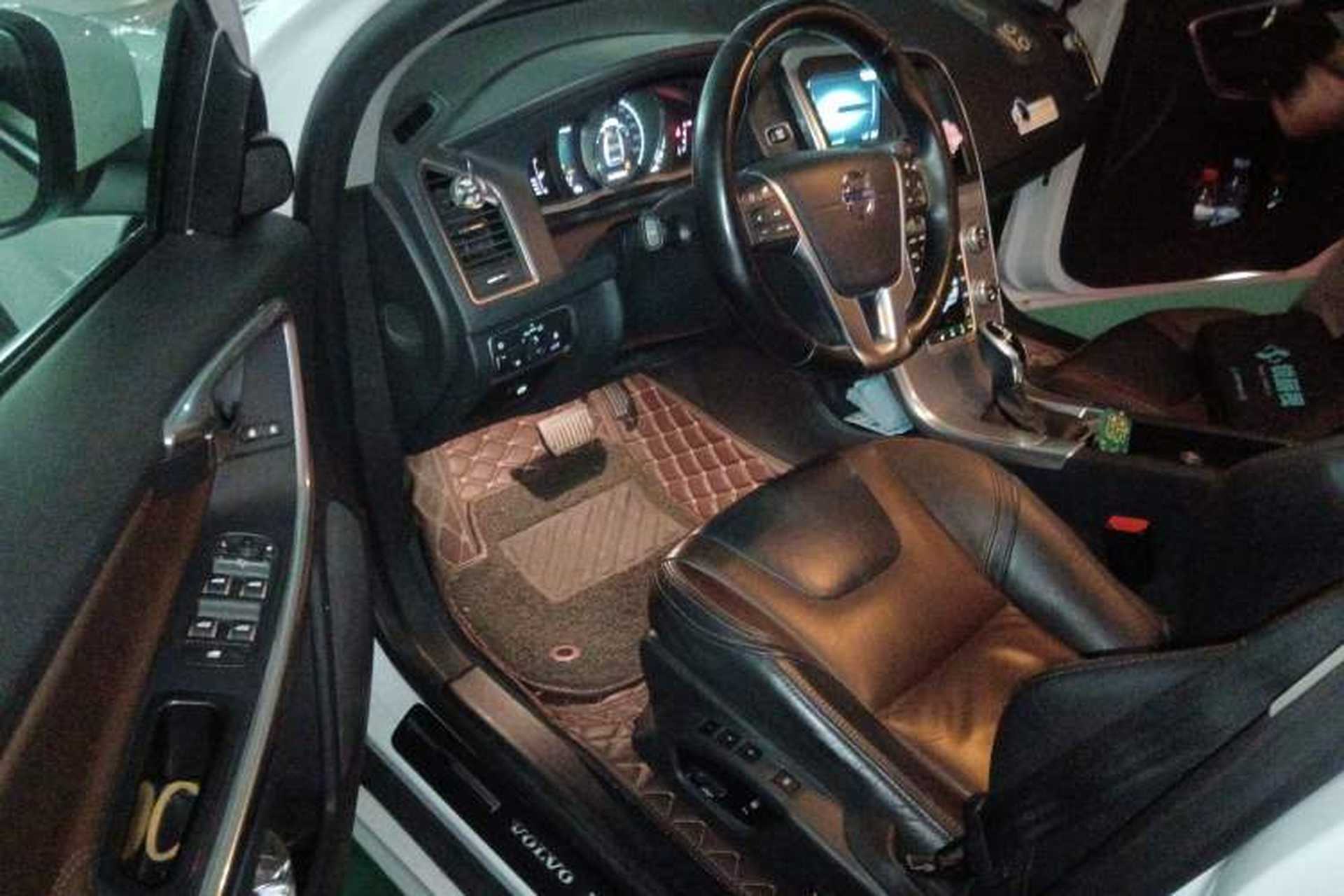 Used Volvo XC60 2017 T5 AWD Smart Upgrade Edition Driver Seat