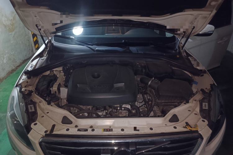 Used Volvo XC60 2017 T5 AWD Smart Range Edition Engine Bay