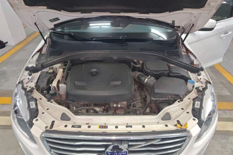 Used Volvo XC60 2017 T5 AWD Smart Upgrade Edition Engine Bay