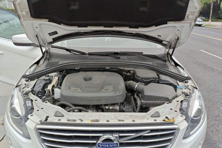 Used Volvo XC60 2017 T5 Smart Upgrade Edition Engine Bay