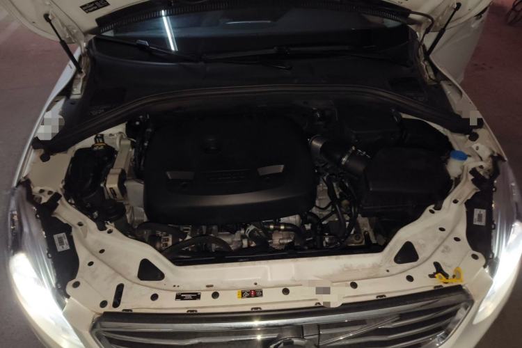 Used Volvo XC60 2017 T5 Smart Upgrade Edition Engine Bay