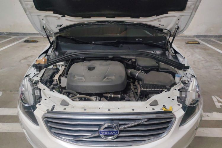Used Volvo XC60 2017 T5 AWD Smart Upgrade Model Engine Bay