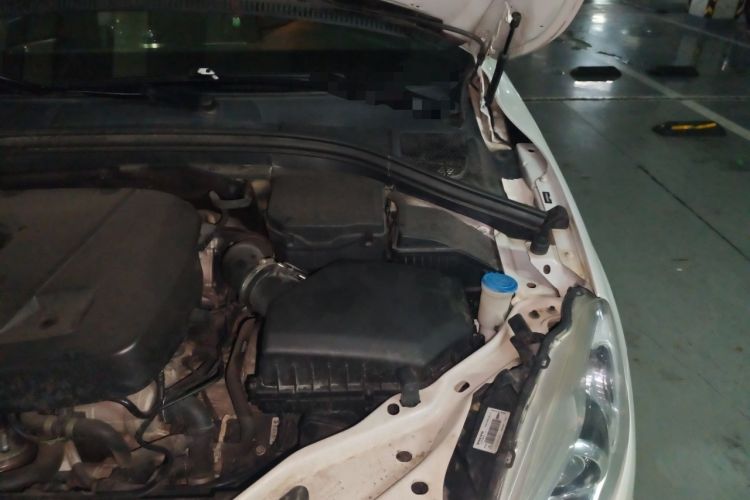 Used Volvo XC60 2017 T5 Smart Upgrade Edition Engine Bay Left