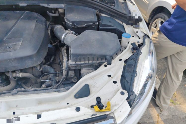 Used Volvo XC60 2017 T5 Smart Upgrade Edition Engine Bay Left