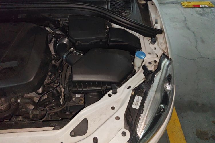 Used Volvo XC60 2017 T5 Smart Upgrade Edition Engine Bay Left