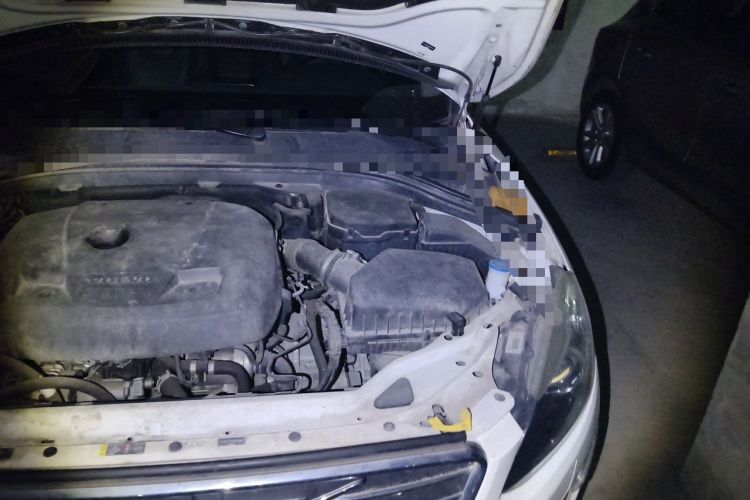 Used Volvo XC60 2017 T5 Smart Upgrade Edition Engine Bay Left