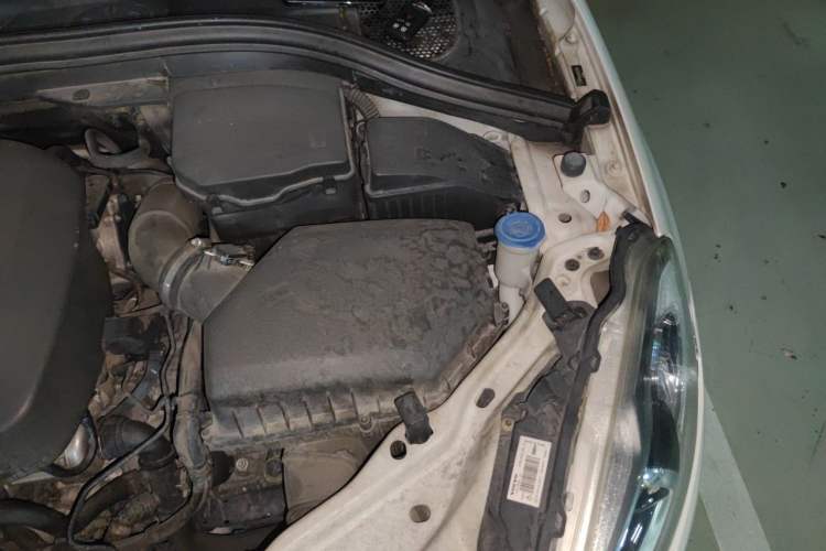 Used Volvo XC60 2017 T5 Smart Upgrade Edition Engine Bay Left