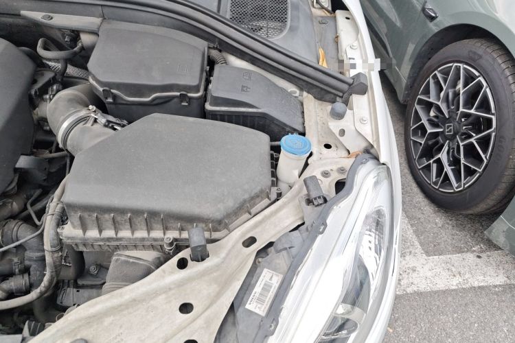 Used Volvo XC60 2017 T5 Smart Upgrade Edition Engine Bay Left