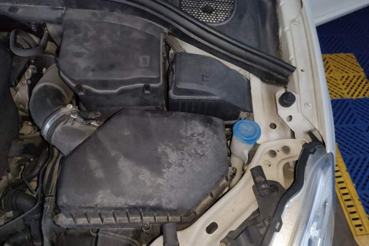 Used Volvo XC60 2017 T5 Smart Upgrade Edition Engine Bay Left